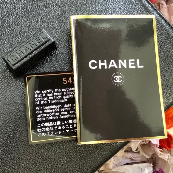 SALE 🎉 VINTAGE 🤙🏽 90’s Chanel Flap Bag - Picture 13 of 13